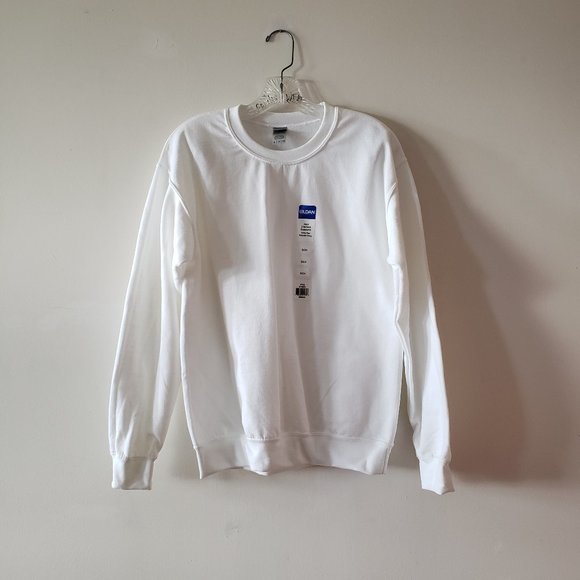 Gildan Sweaters - NWT Gildan White Adult Crewneck Sweatshirt Small
